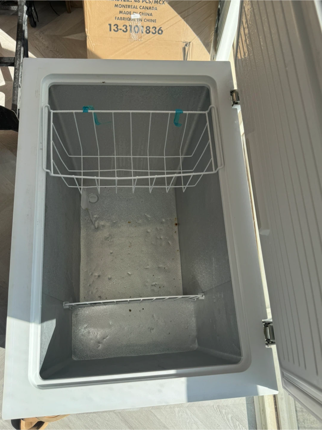 Husky Chest Freezer - White - photo 4