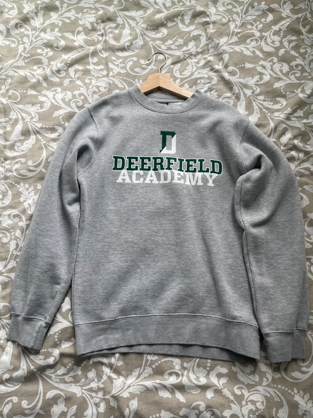Deerfield Academy Sweatshirt Size S thumbnail