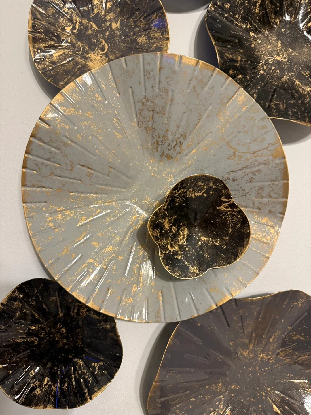 Metal Lotus Flower Wall Decor image indicator(2)