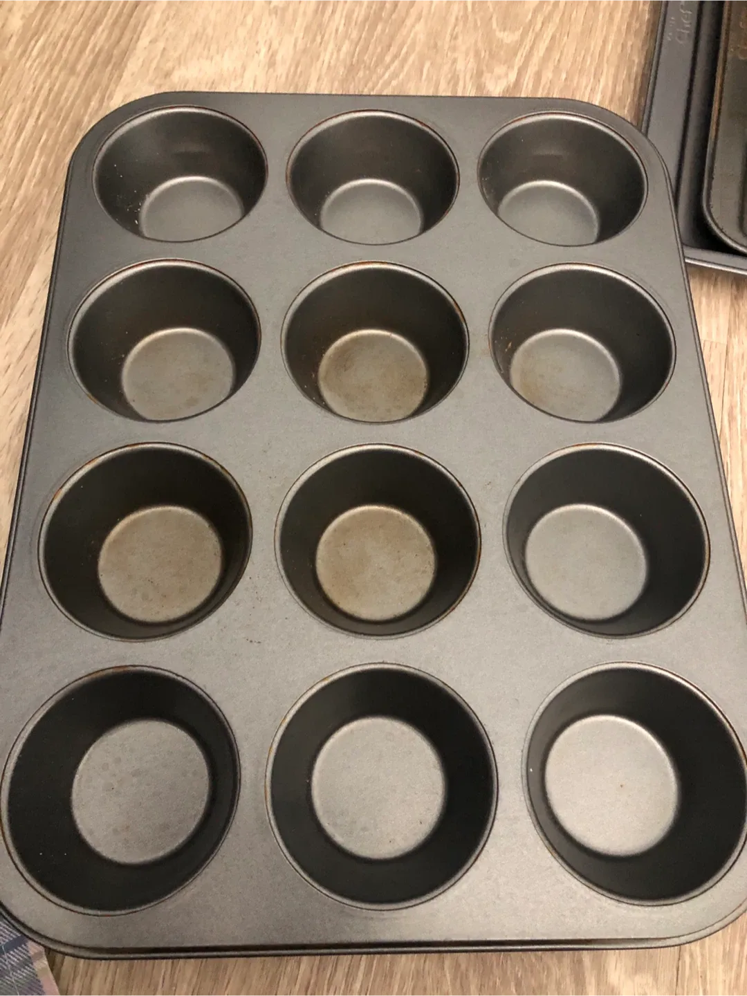 MasterChef & Betty Crocker Baking Pans image indicator(4)