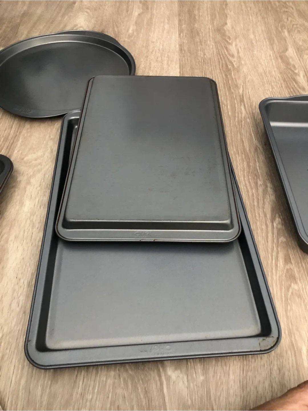 MasterChef & Betty Crocker Baking Pans image indicator(8)