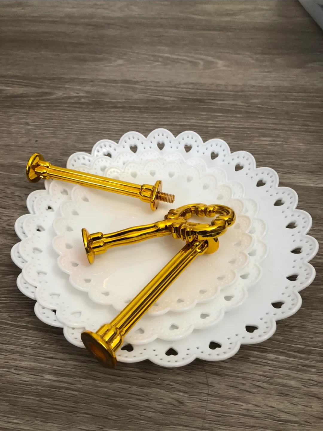 3-Tier Cupcake Stand - White & Gold image indicator(3)