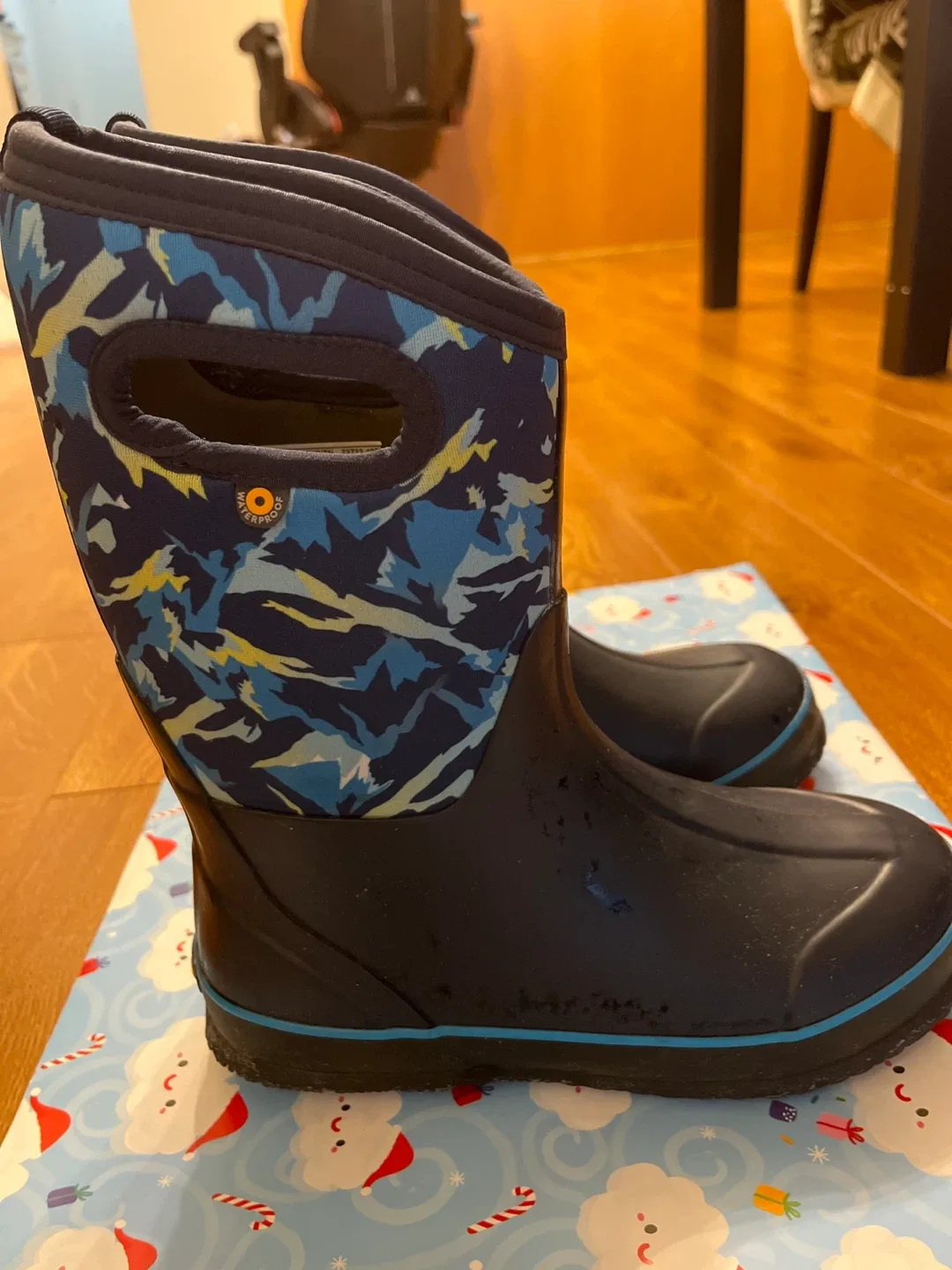 Bogs Snow/Rain Boots size 5 image indicator(2)