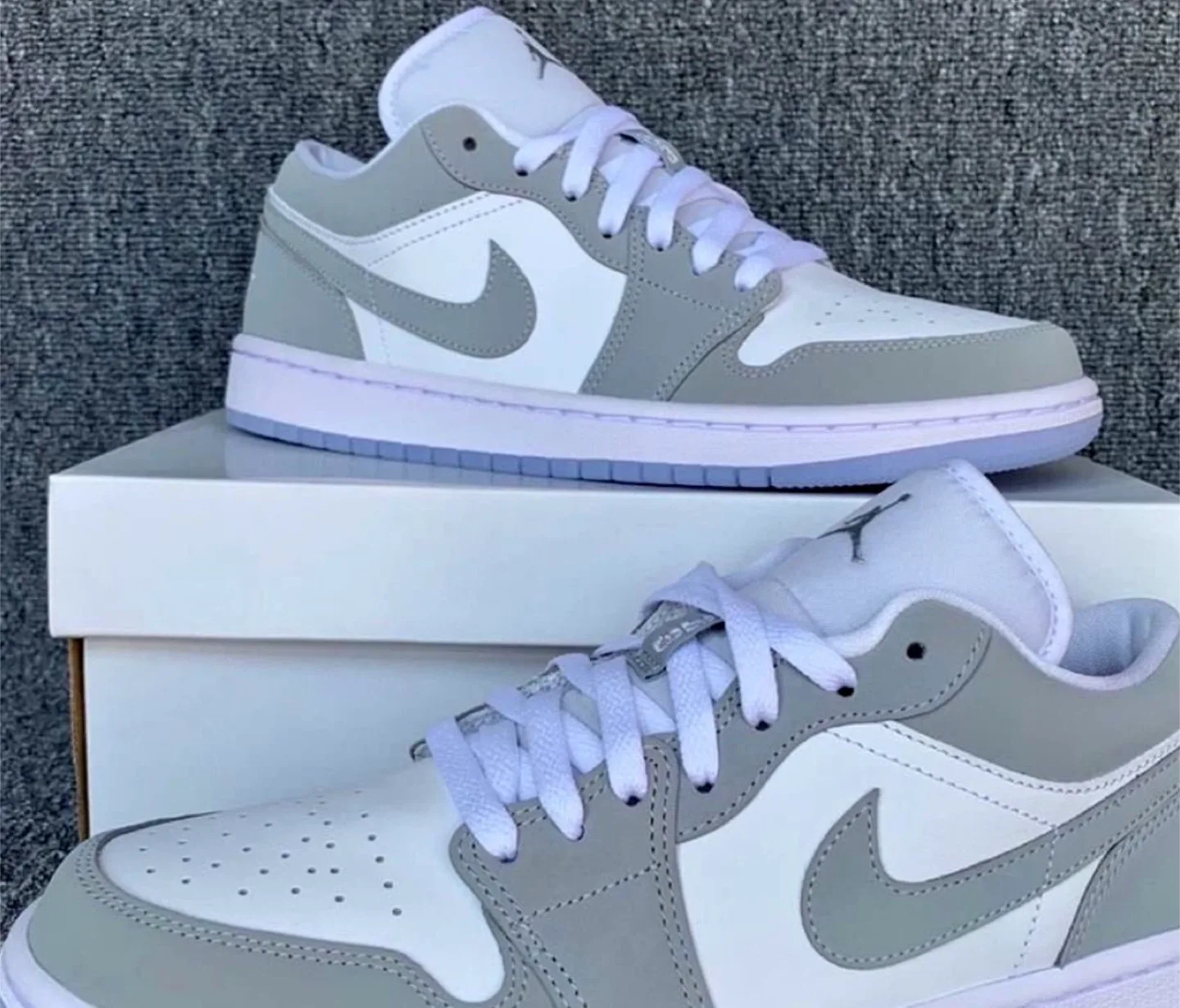 Air Jordan 1 Low Grey and White image indicator(3)