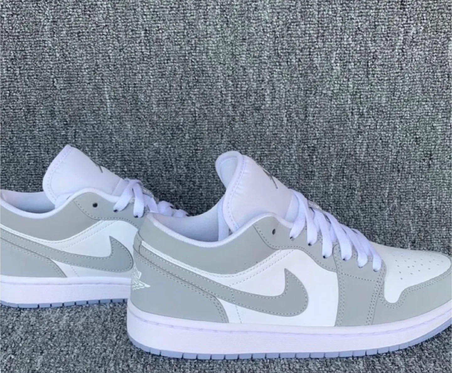 Air Jordan 1 Low Grey and White image indicator(2)