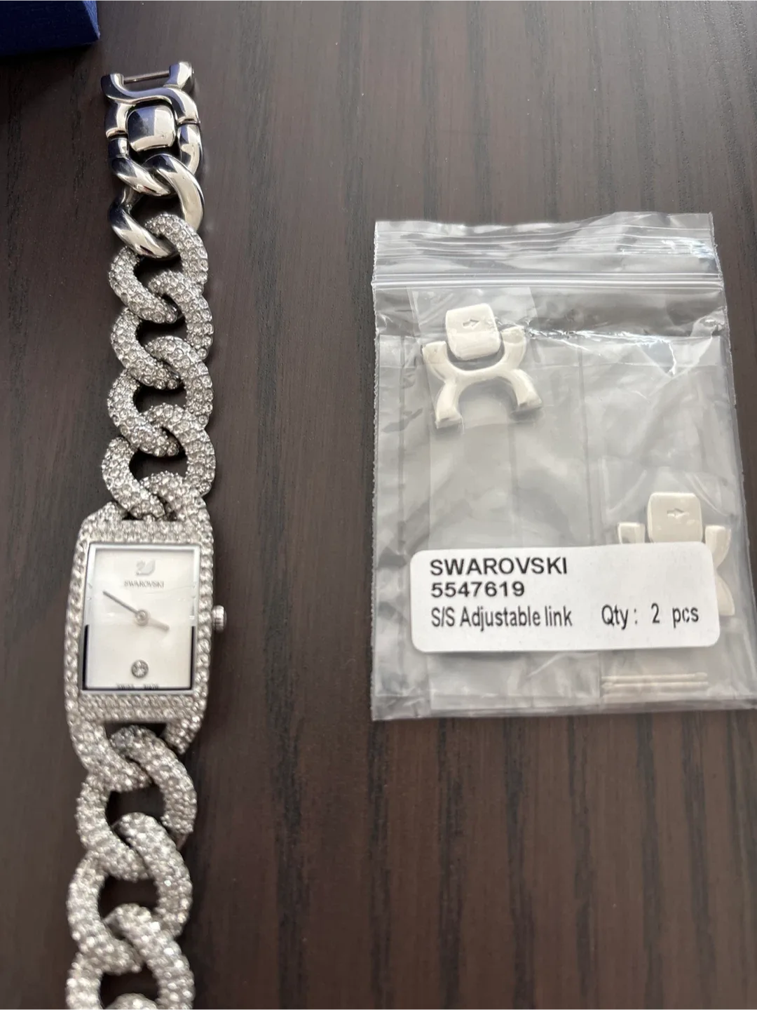 Swarovski 5547619 Adjustable Link Watch image indicator(3)