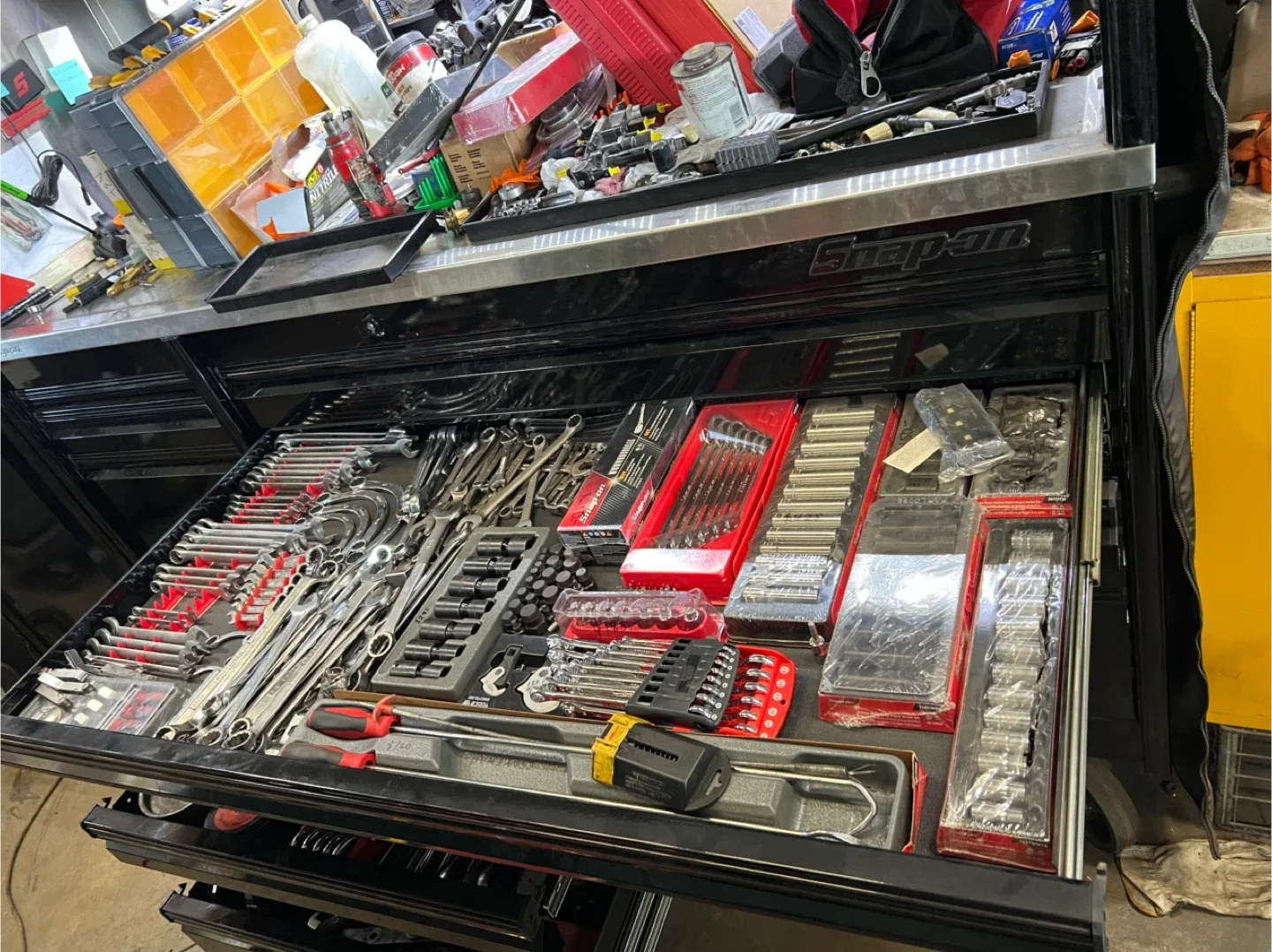 Snap-on Tool Chest - Black image indicator(8)