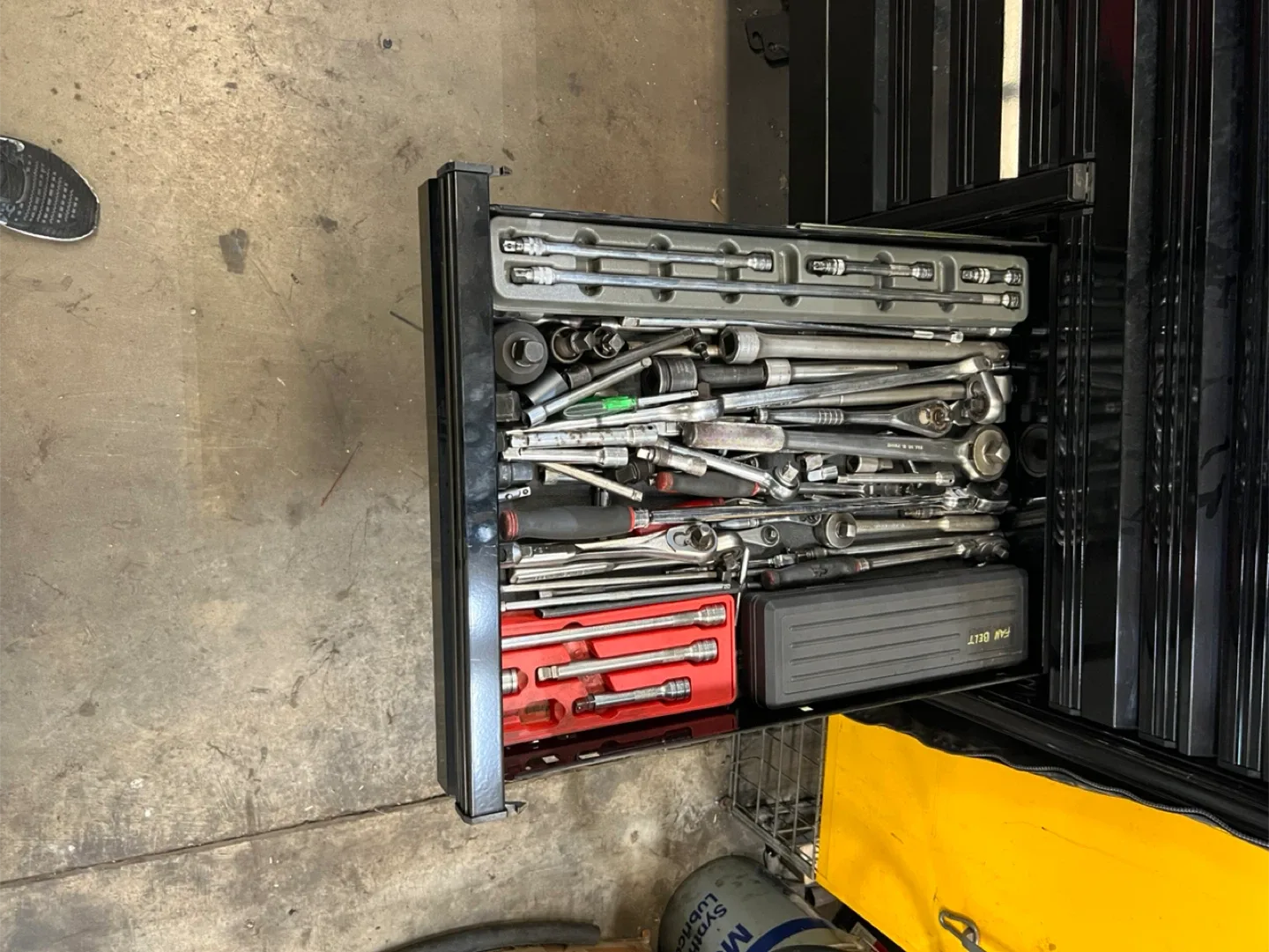 Snap-on Tool Chest - Black image indicator(10)