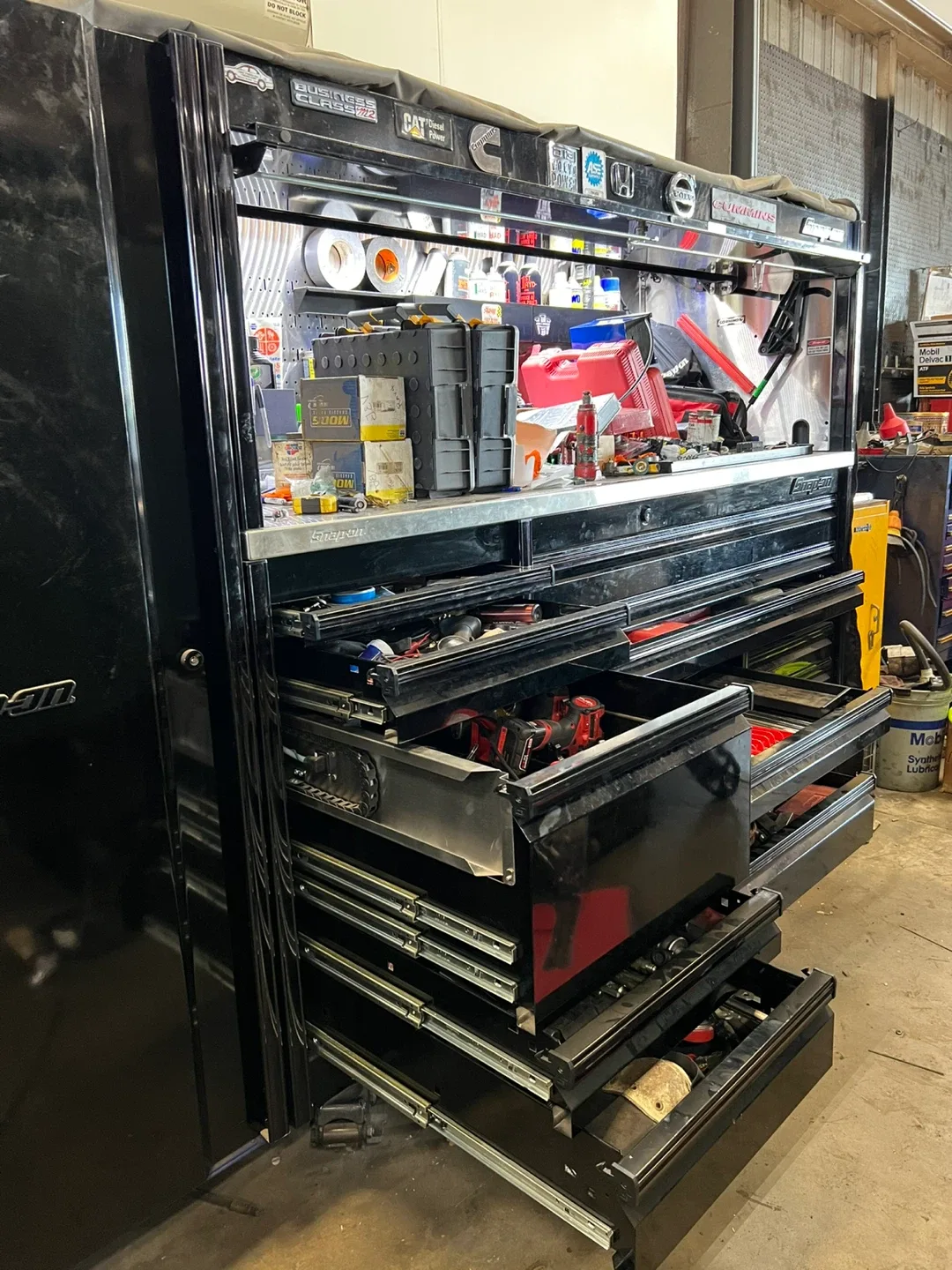 Snap-on Tool Chest - Black image indicator(9)