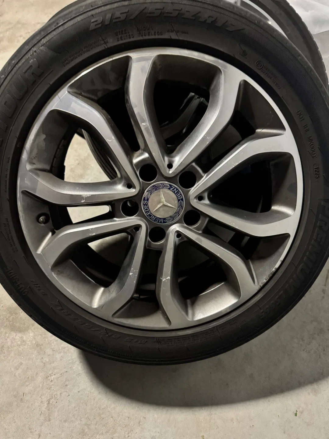 Mercedes-Benz 215/55R17 Tires and Rims image indicator(6)