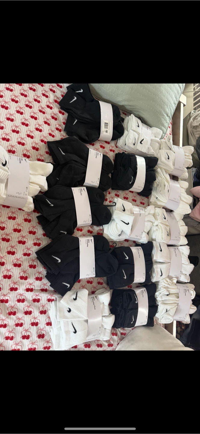 Nike Everyday Plus Cushioned Socks, Size 4