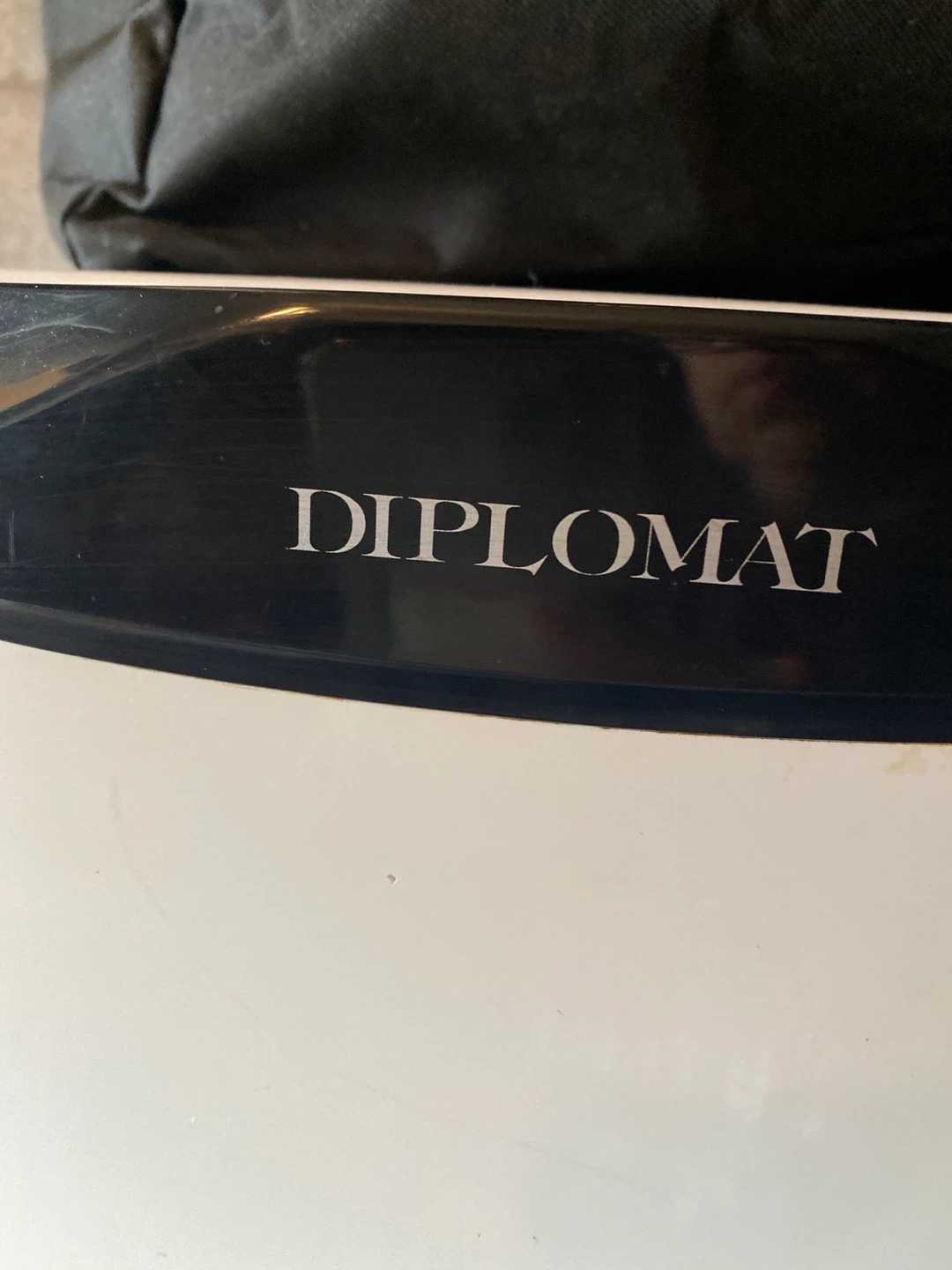 Diplomat Mini Fridge - photo 4