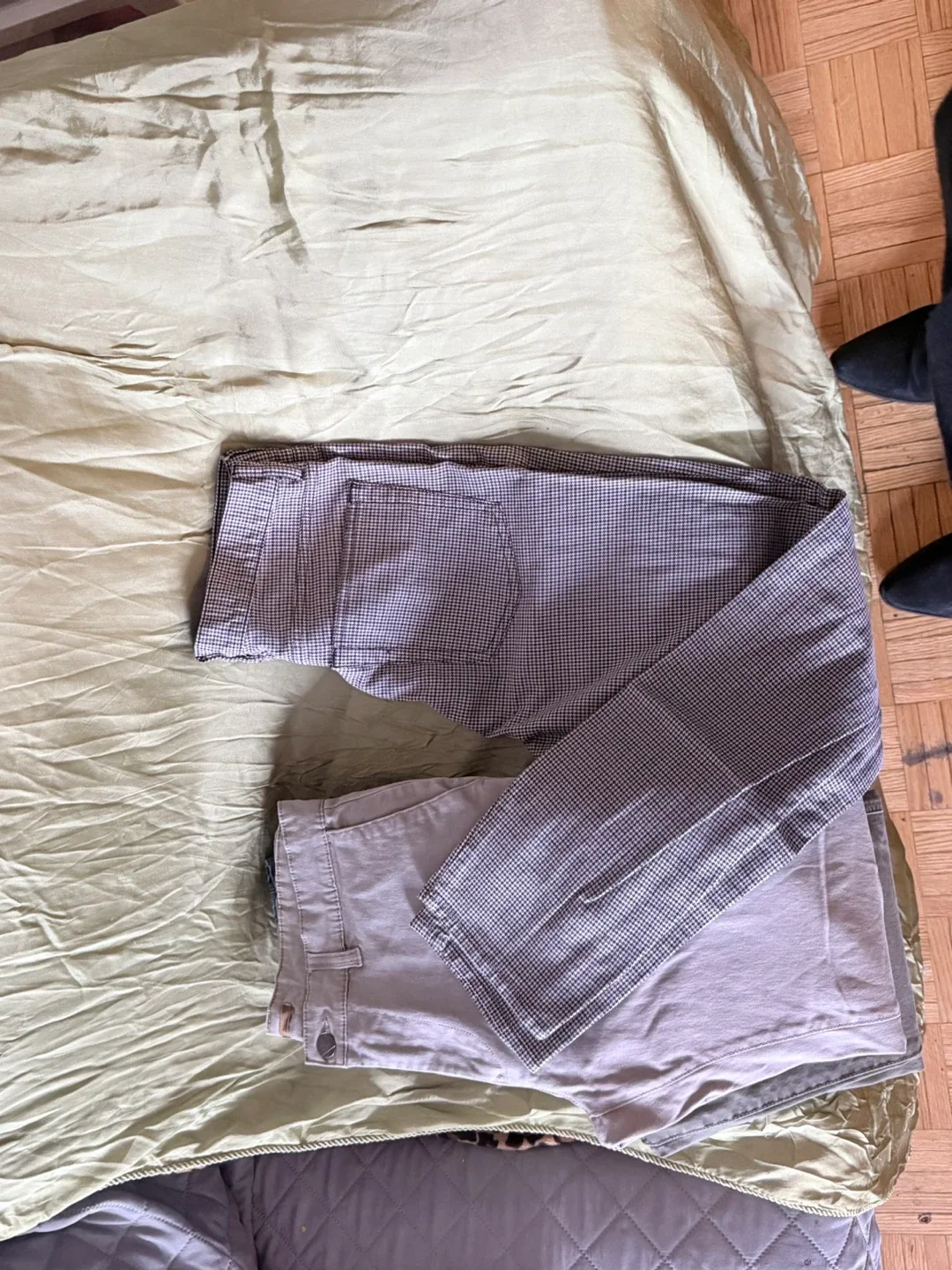 🖤 H&M Men’s Slim Fit Checkered Pants - Size 32 thumbnail