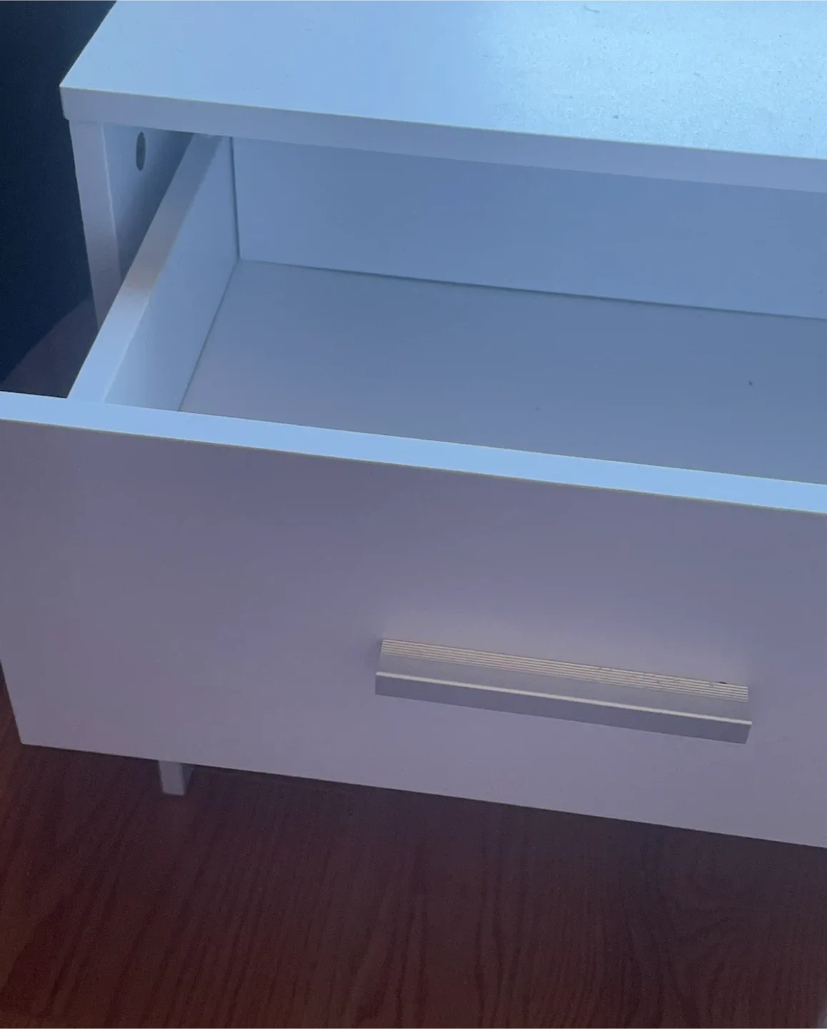 White Bedside Table with Drawer image indicator(3)
