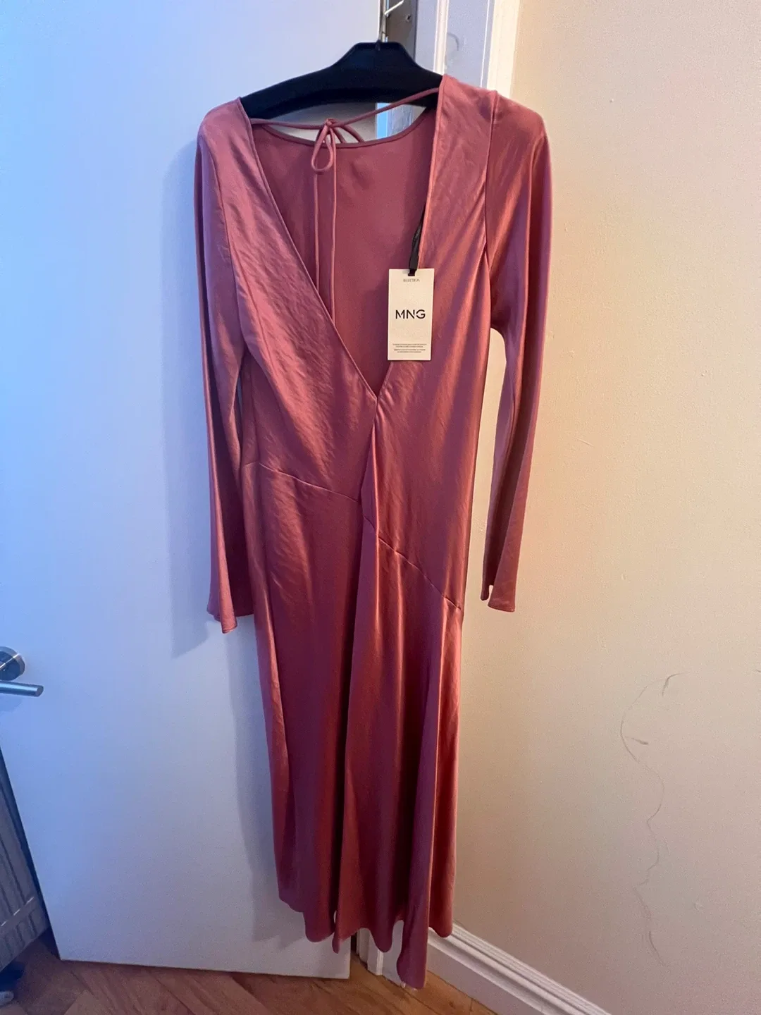 Mango Side-Slit Satin Dress Pink image indicator(4)