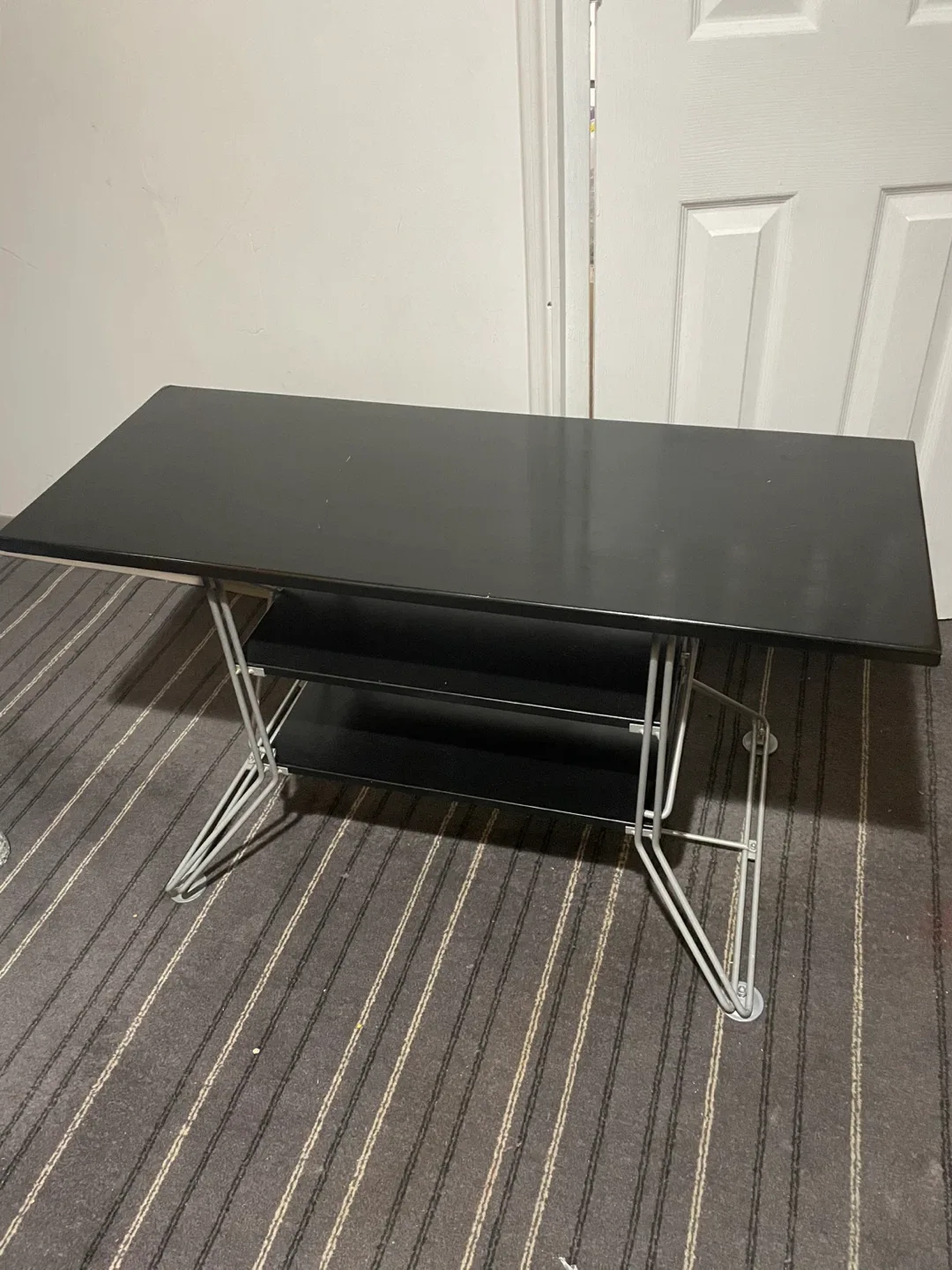 Black Desk with Shelves image indicator(2)