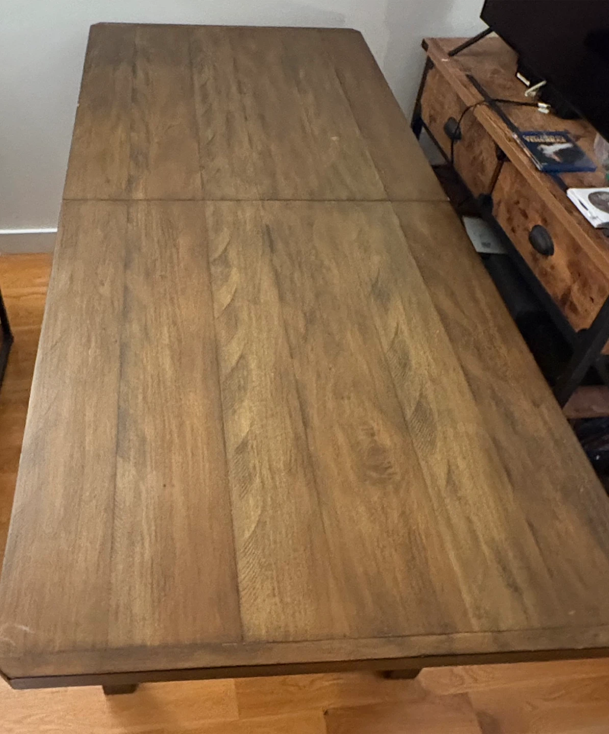 Pottery Barn Mateo Extending Dining Table (73"-91")