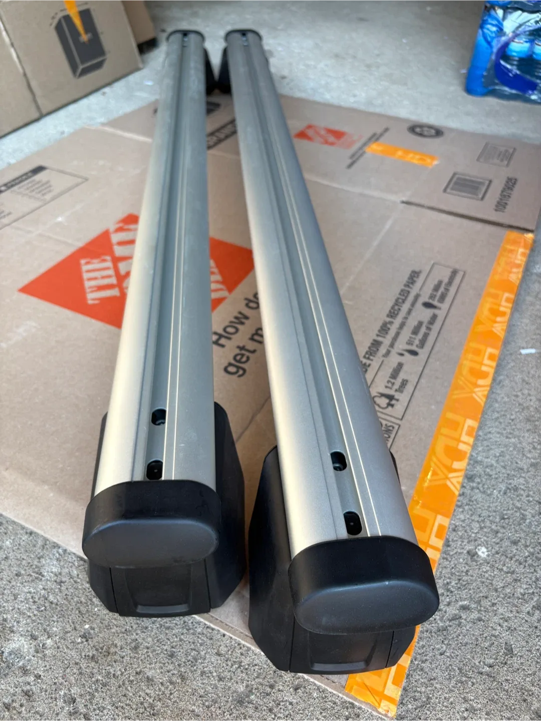 Audi Original (New) Silver Roof Rack Cross Bars image indicator(2)