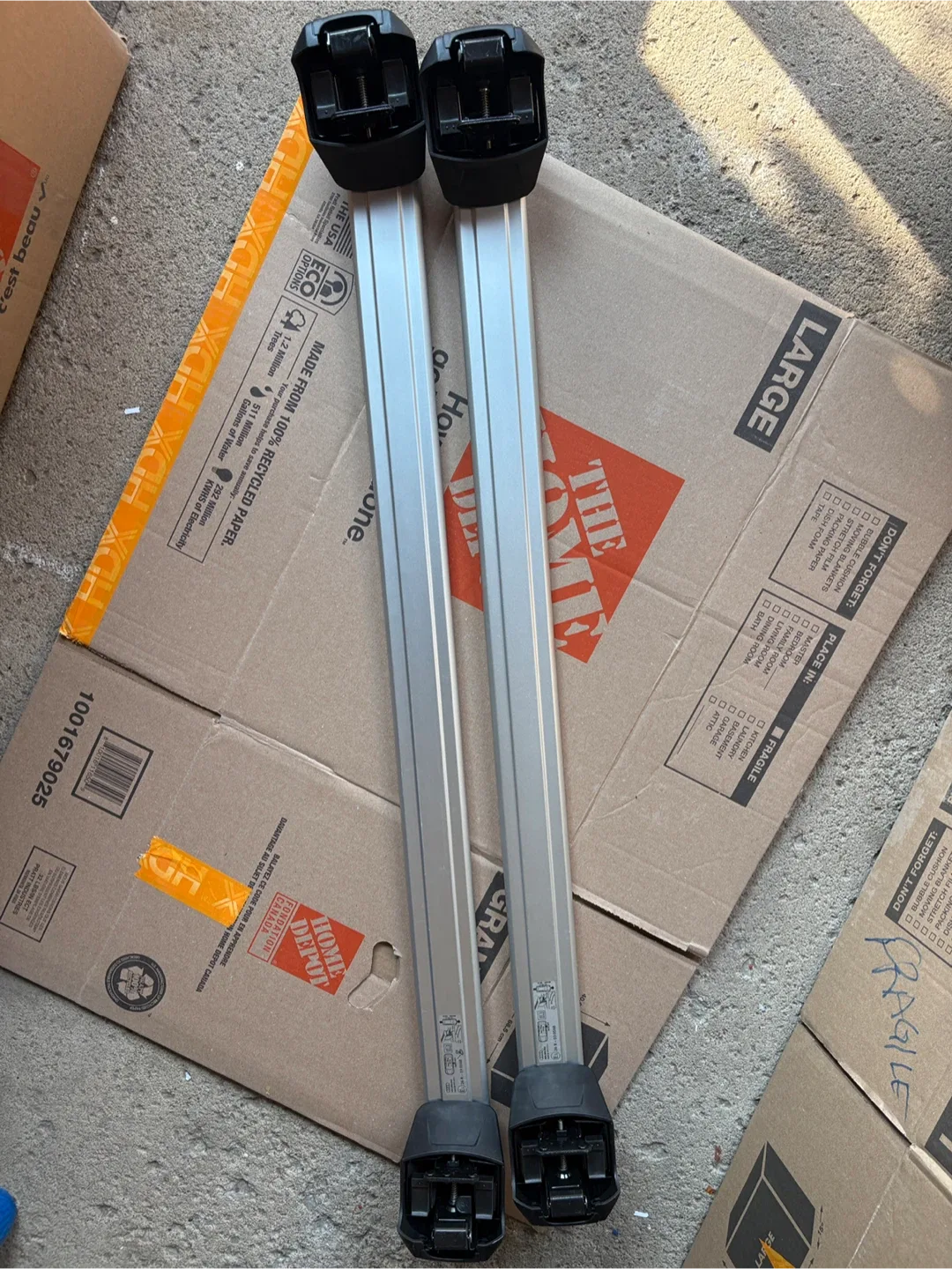 Audi Original (New) Silver Roof Rack Cross Bars image indicator(3)