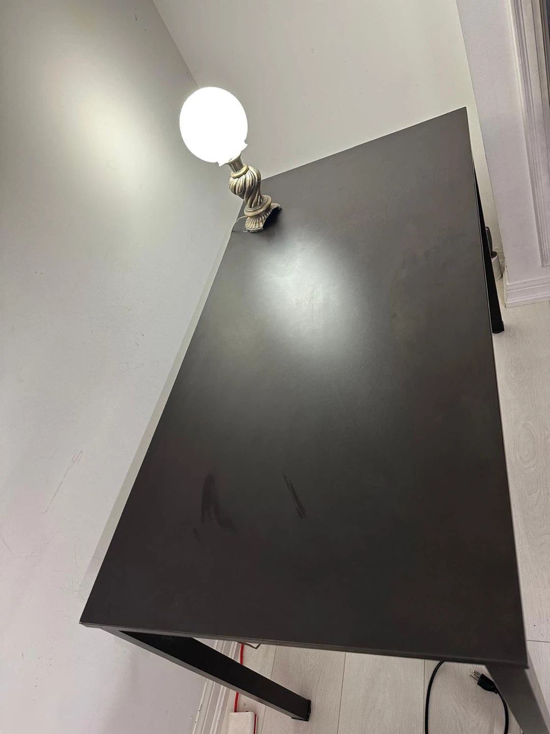 Black Desk