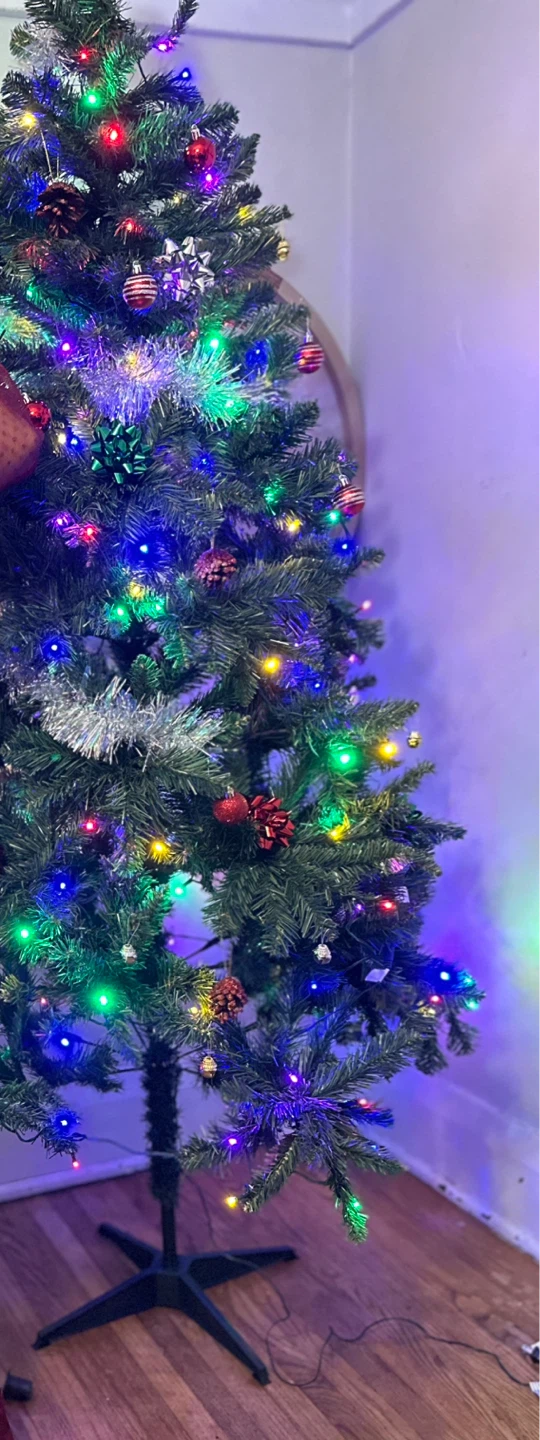 Holiday Time Pre-Lit Braxton Fir Christmas Tree - photo 2