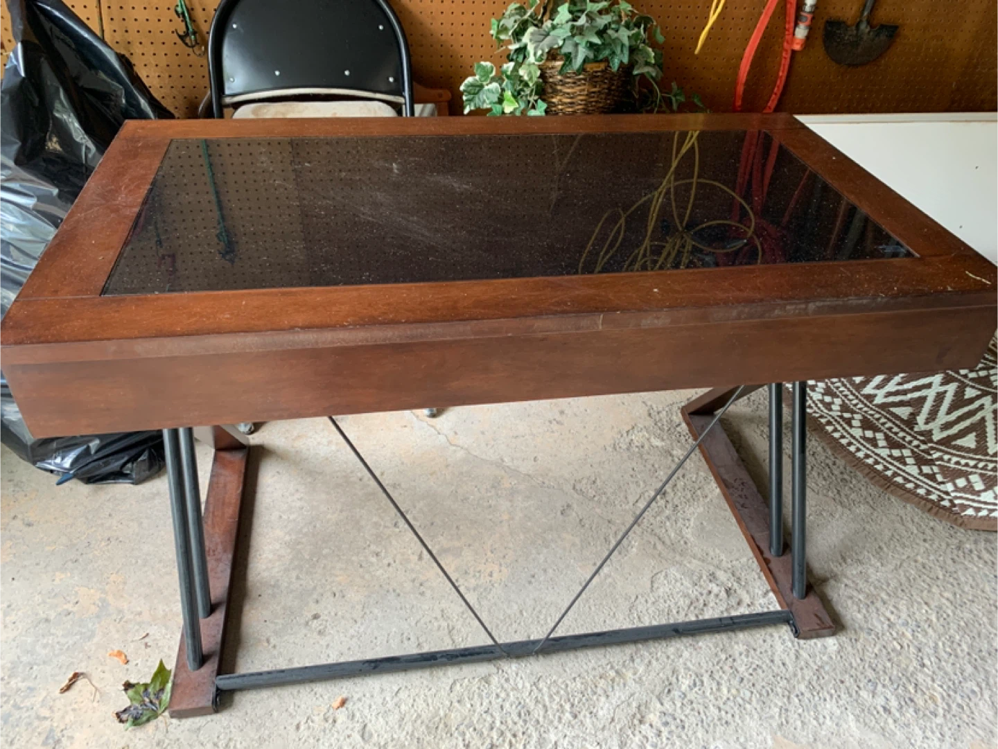Modern desk