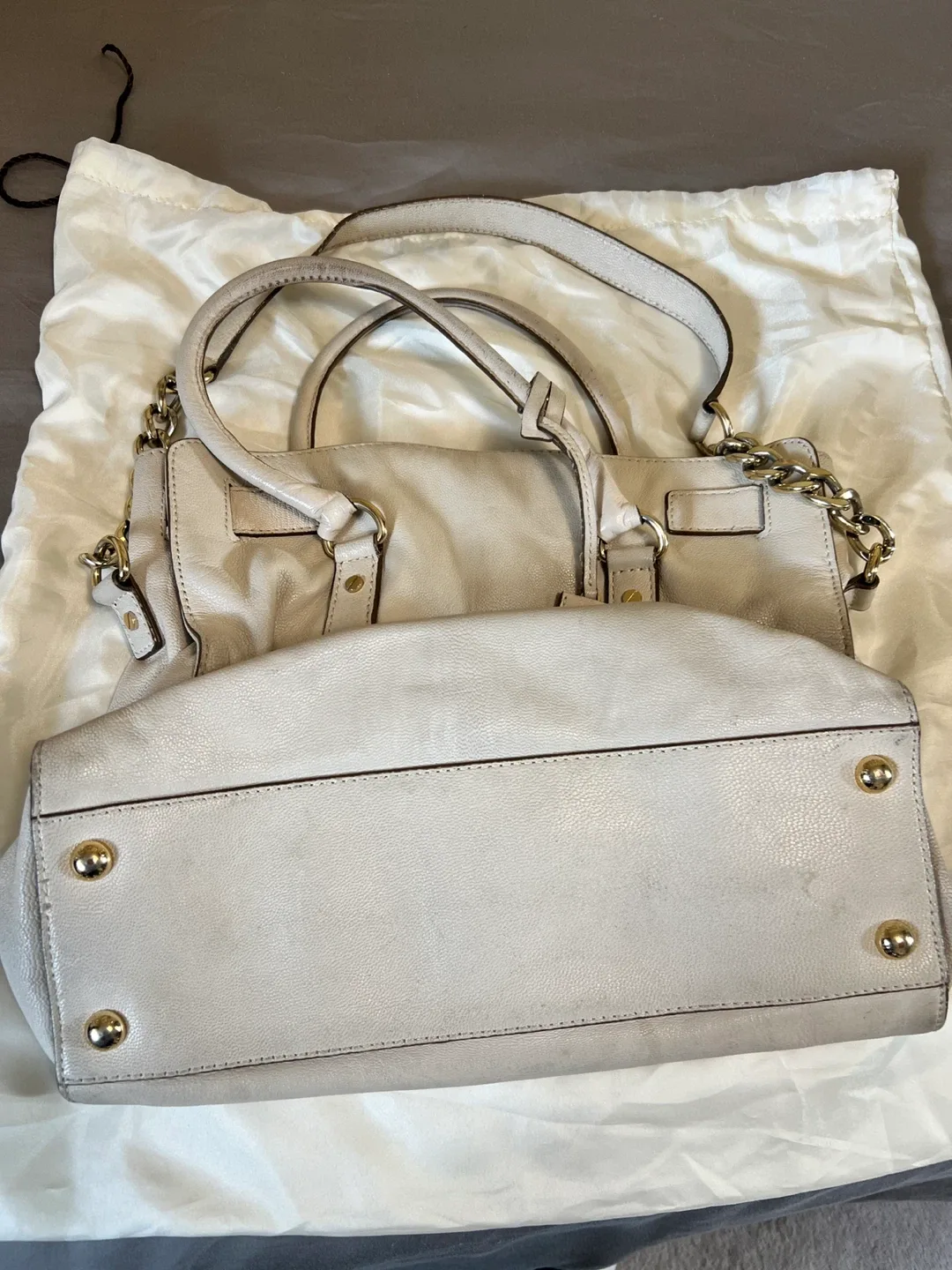 Michael Kors Beige Leather Tote Bag image indicator(3)
