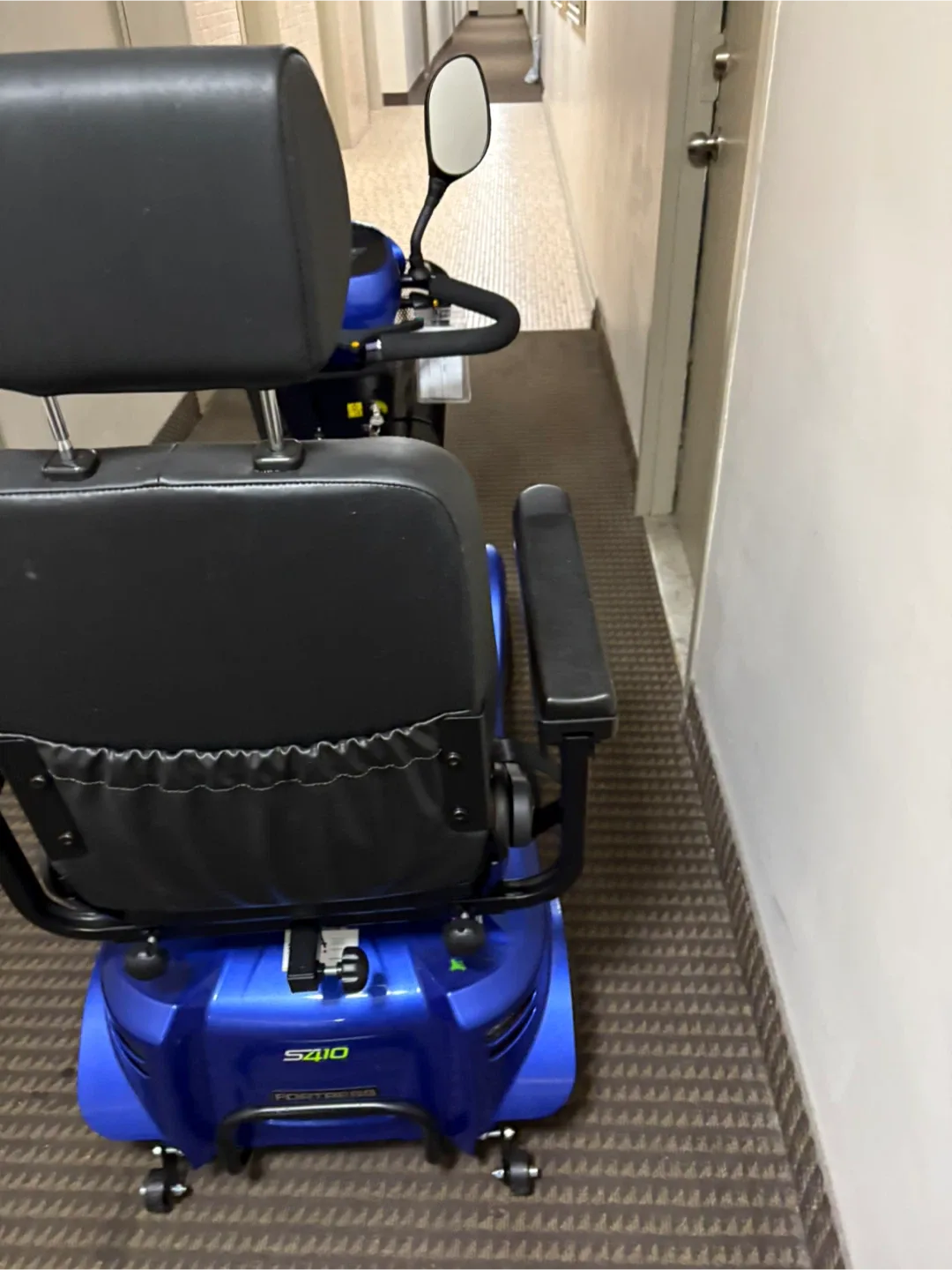 Pride Mobility S410 Fortress Scooter - Blue image indicator(2)