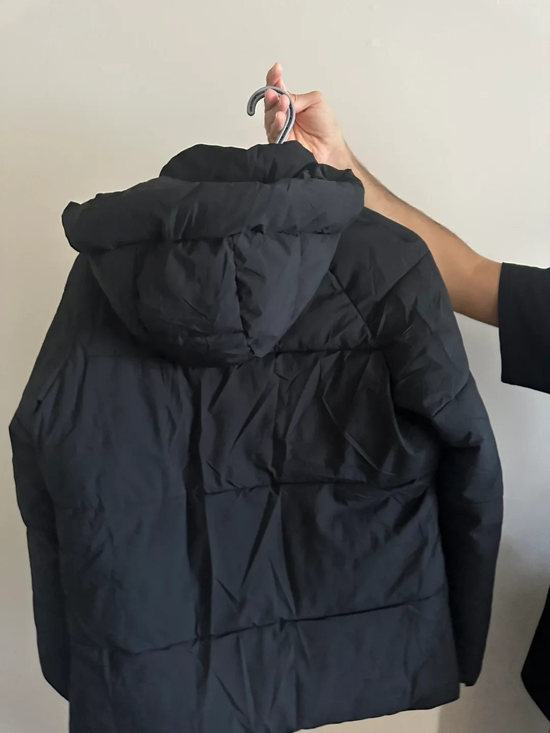 Woman’s Puffer jacket image indicator(2)