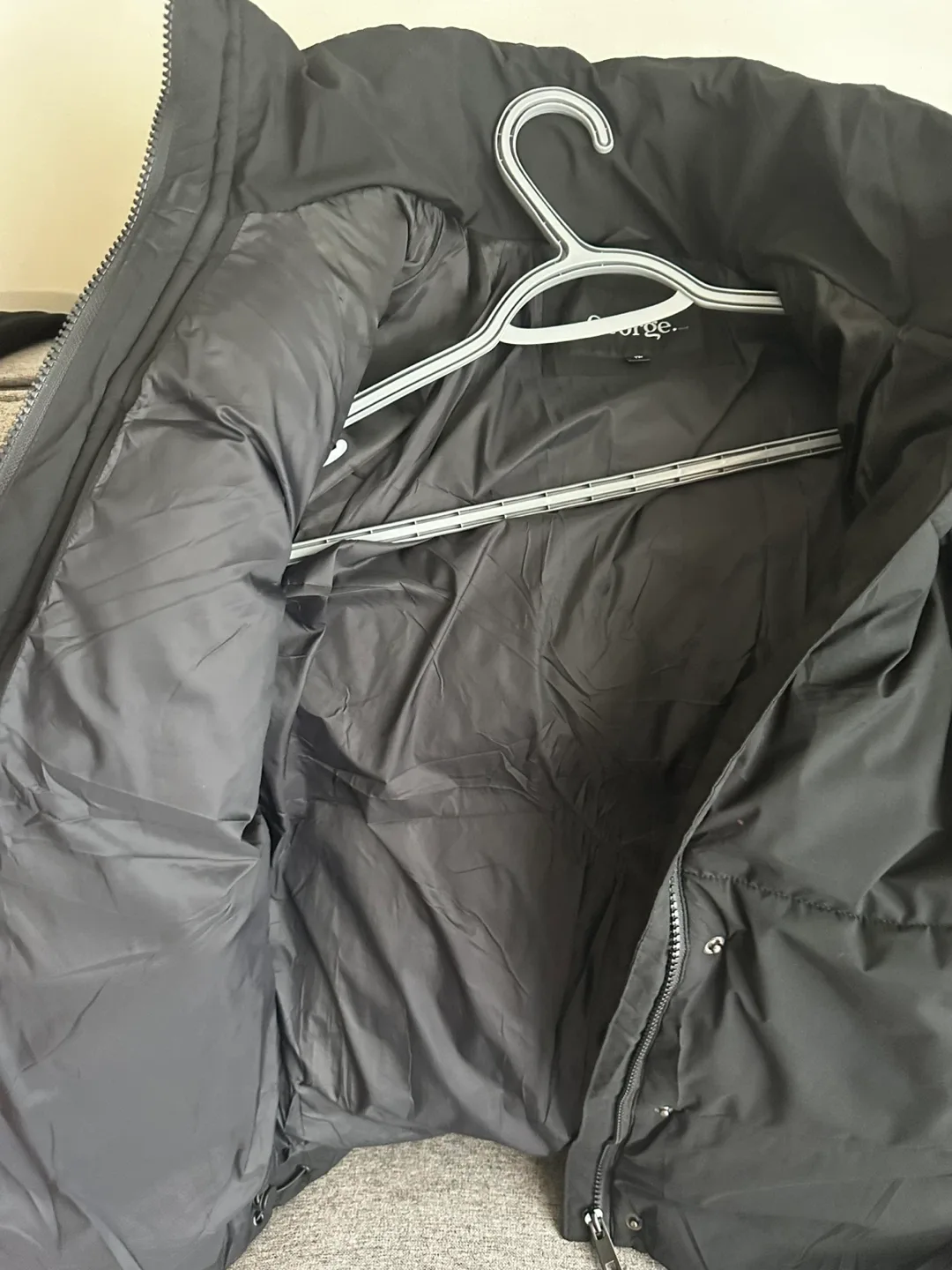 Woman’s Puffer jacket image indicator(6)