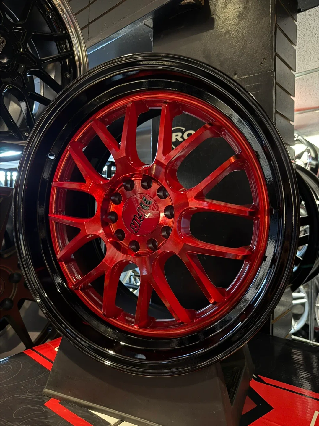 Red and Black F1R  Wheel thumbnail