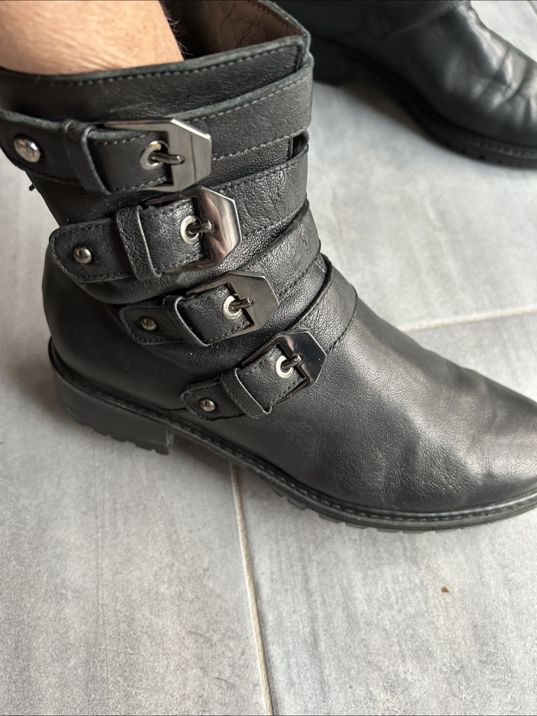 Stuart Weitzman Black Leather Boots - photo 3