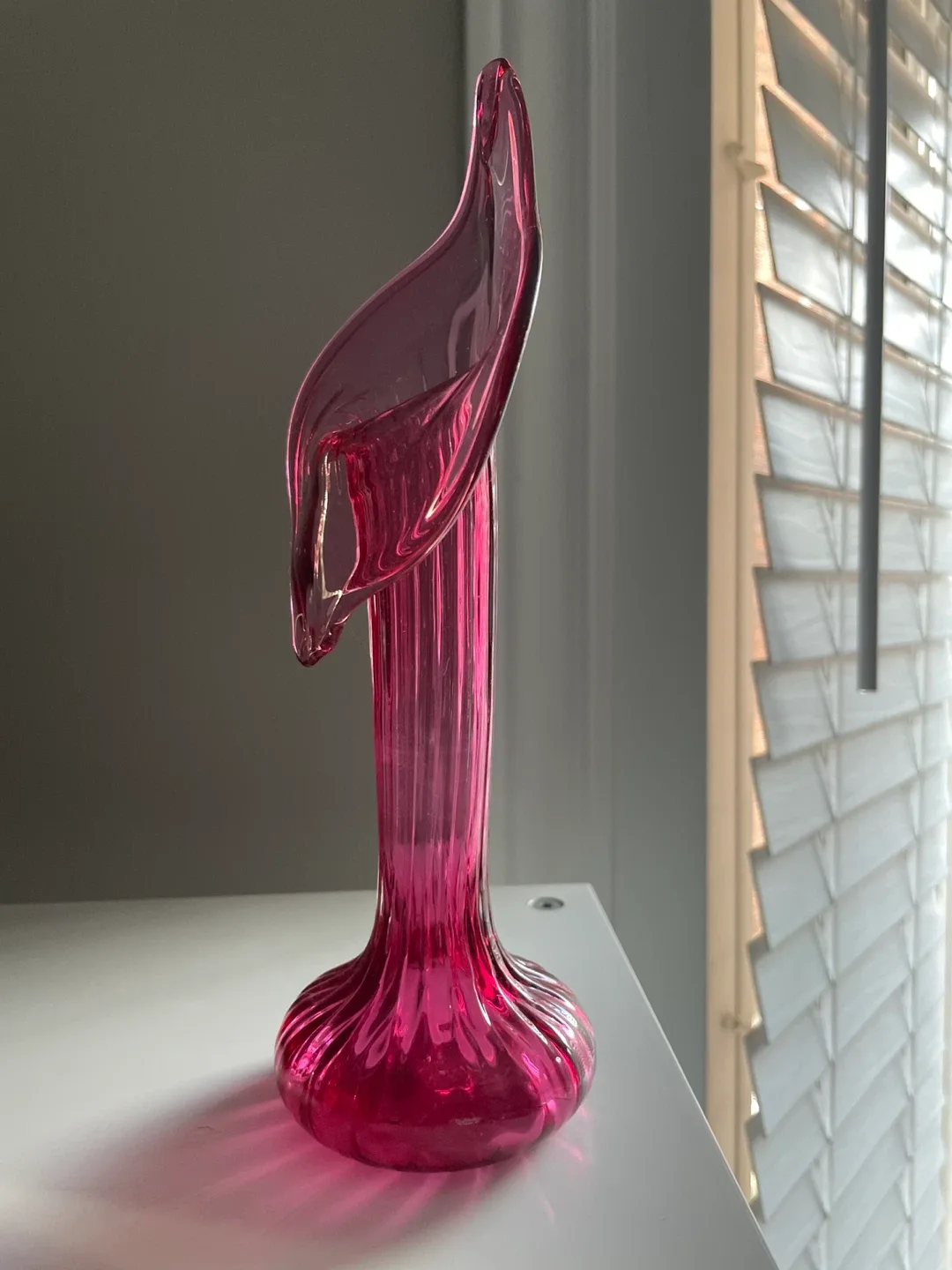 Pink cranberry glass vase image indicator(2)