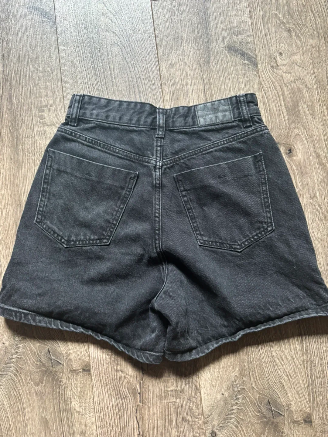 Zara Black Denim Shorts - Size 4 image indicator(3)