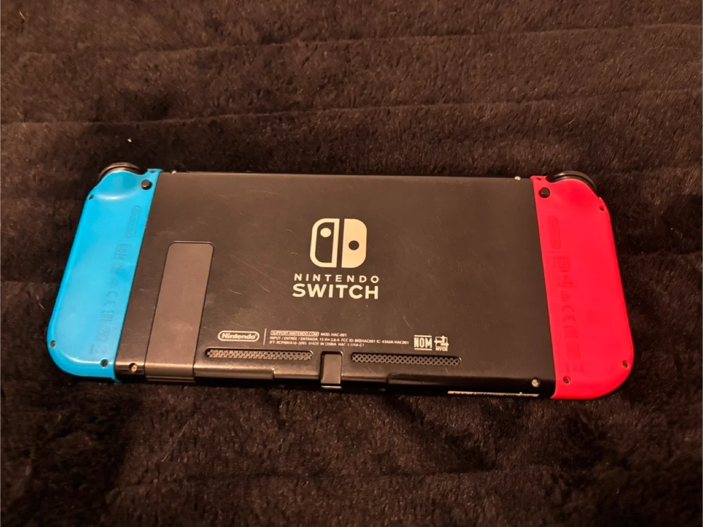 Nintendo Switch with Zelda Case image indicator(4)
