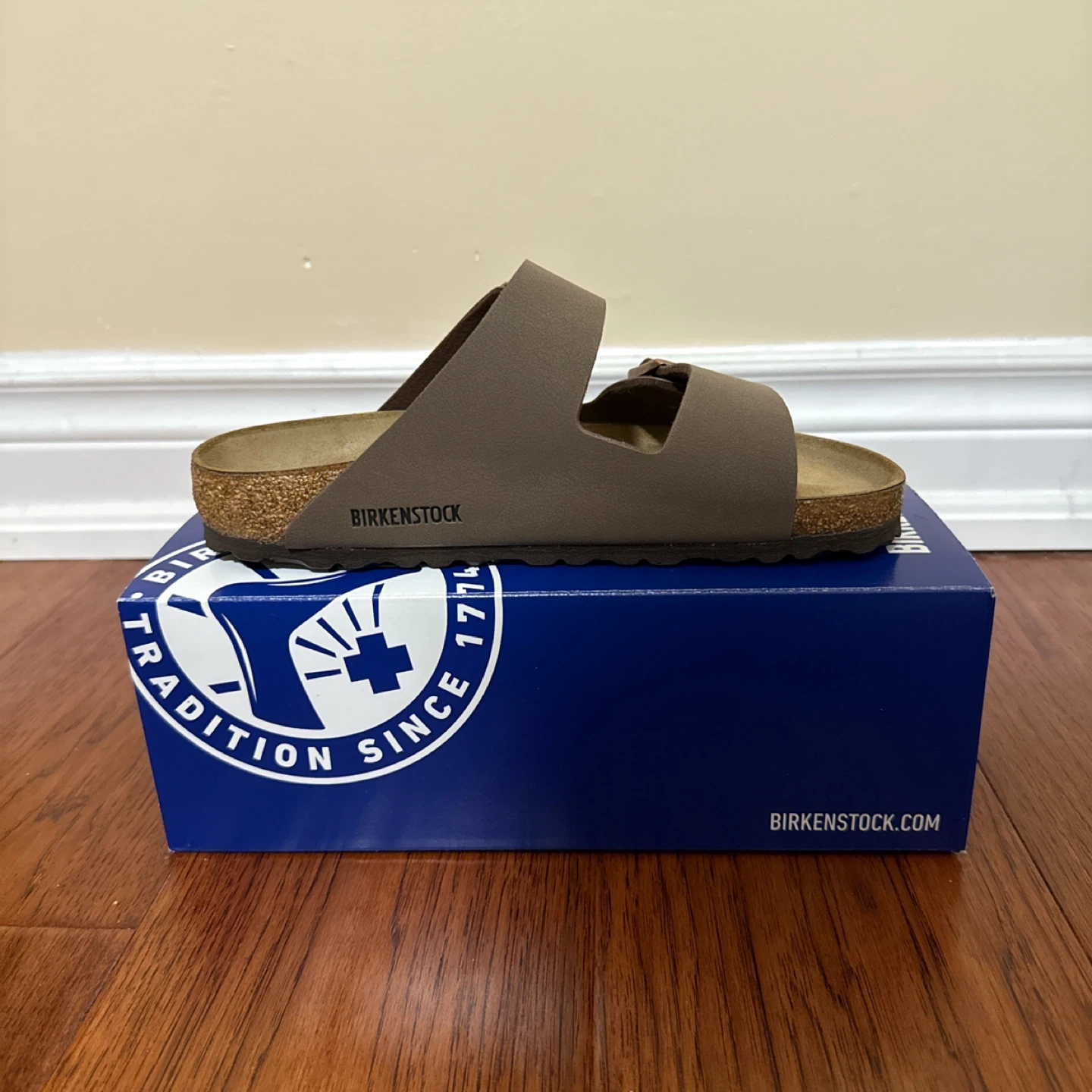 Birkenstock Arizona Mocha - Size US 8 - photo 2