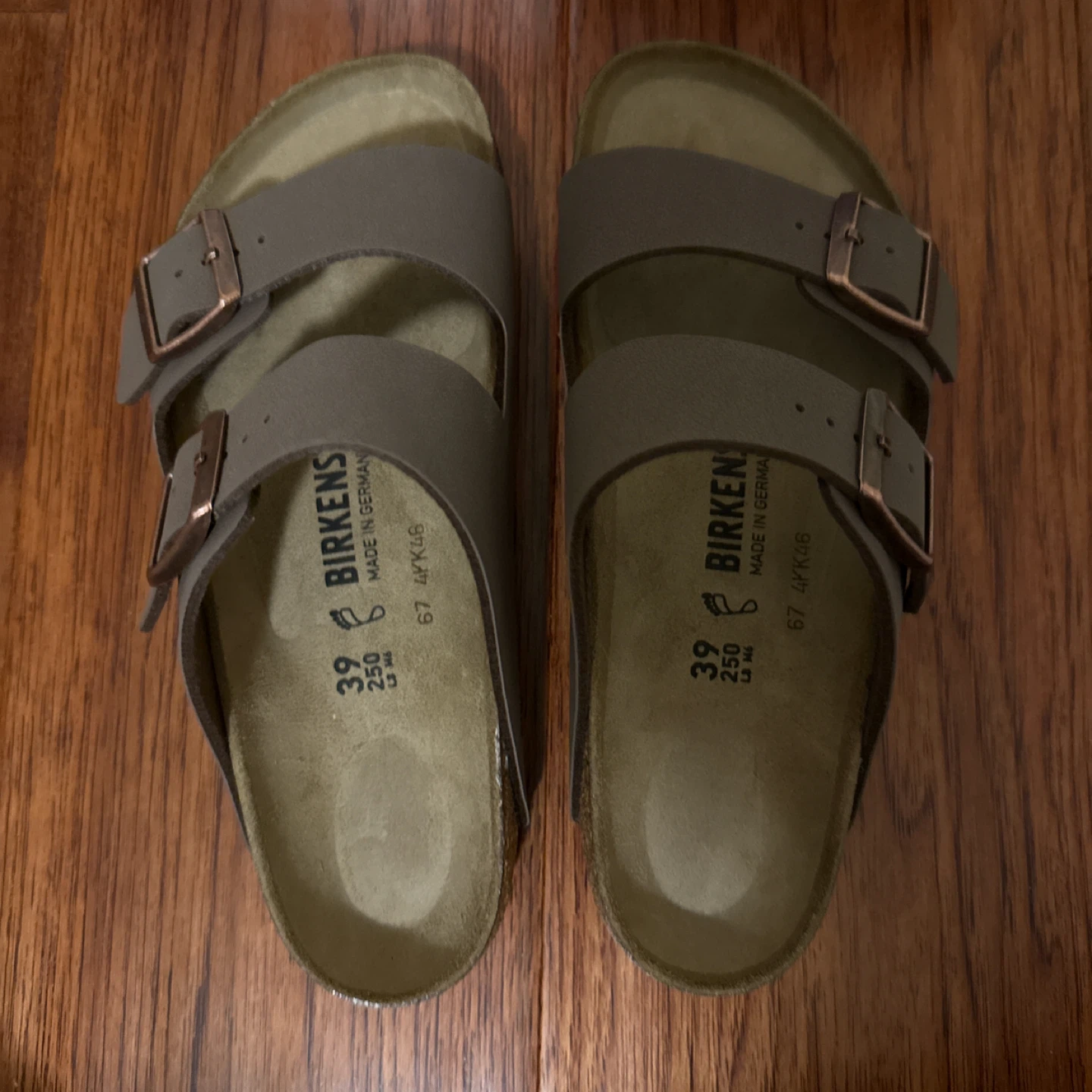 Birkenstock Arizona Mocha - Size US 8 - photo 4