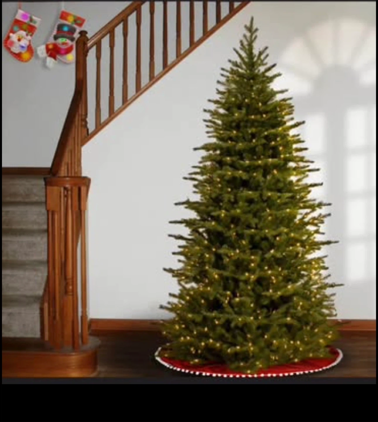 7.5 ft Pre-Lit Artificial Christmas Tree - photo 2