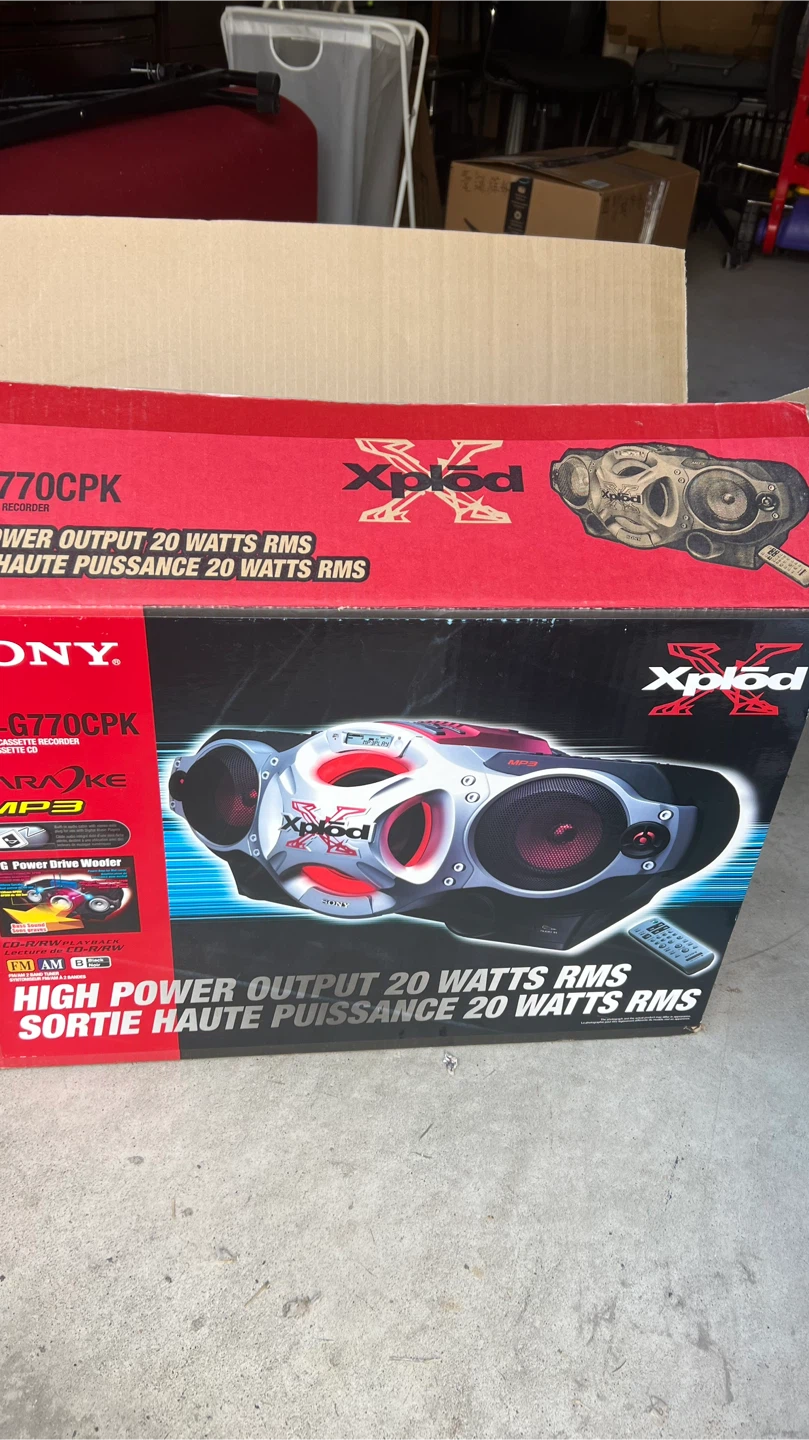 Sony Xplod CFD-G770CPK Boombox with Remote - photo 2