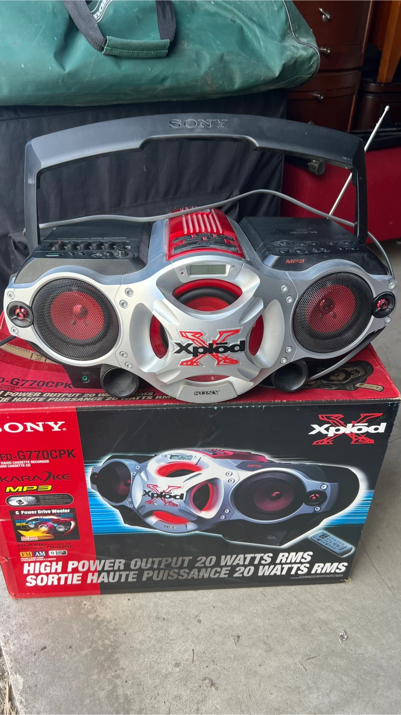 Sony Xplod CFD-G770CPK Boombox with Remote