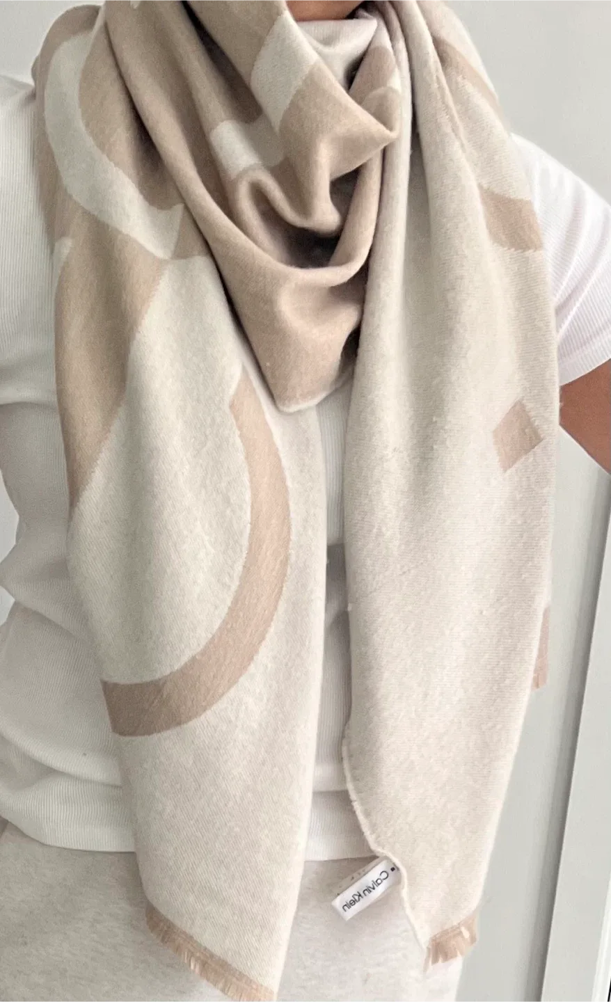 Calvin Klein Beige & White Scarf image indicator(6)