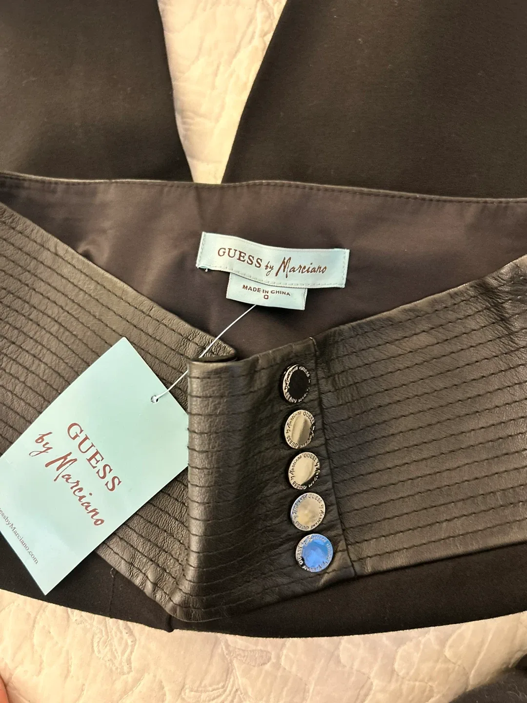 New GUESS by Marciano Black Pants Size 0 image indicator(3)