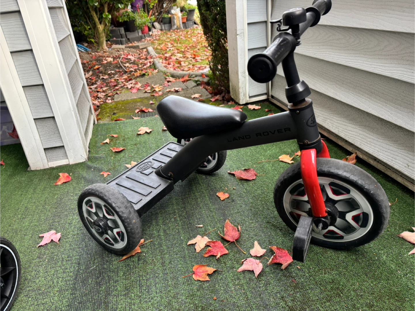 Land Rover Kids Trike / Tricycle - photo 2