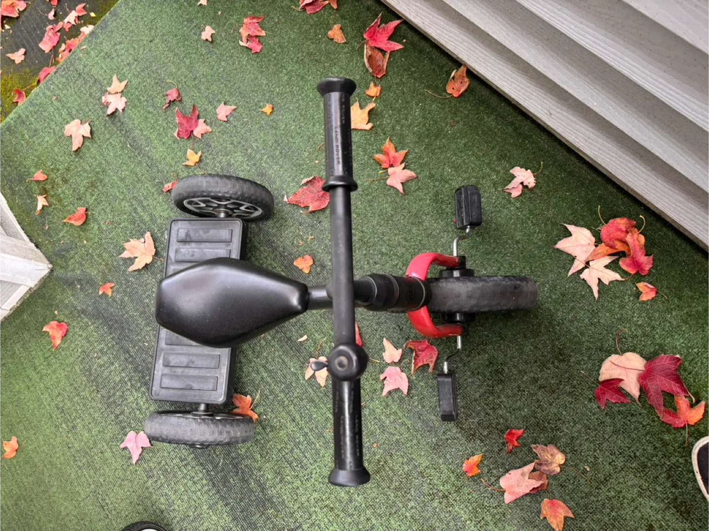 Land Rover Kids Trike / Tricycle image indicator(3)