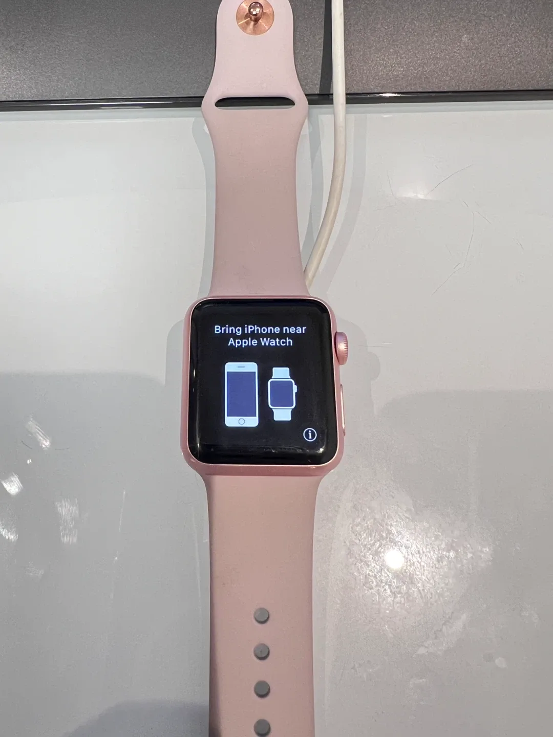 Apple Watch 38mm Pink 1st gen image indicator(5)