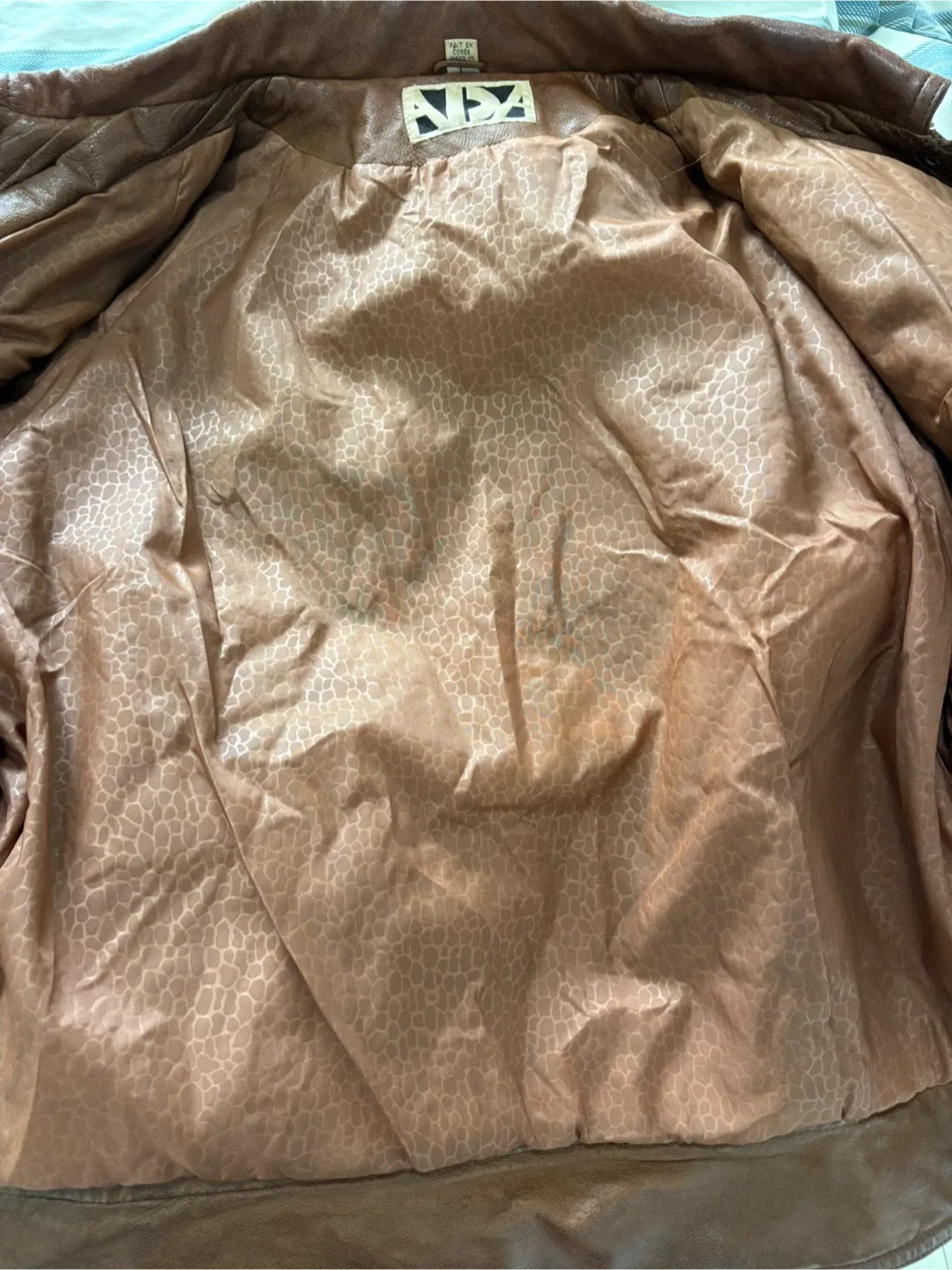 Vintage Brown Leather Jacket - Size L image indicator(4)