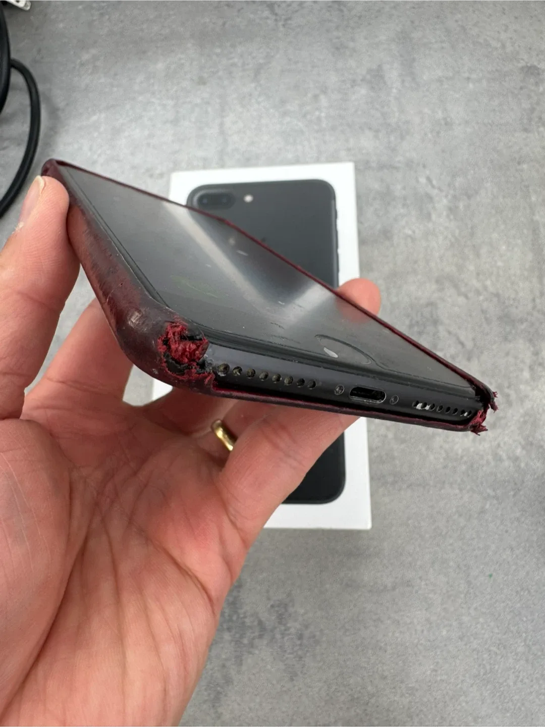 Apple iPhone 7 Plus - Black image indicator(5)