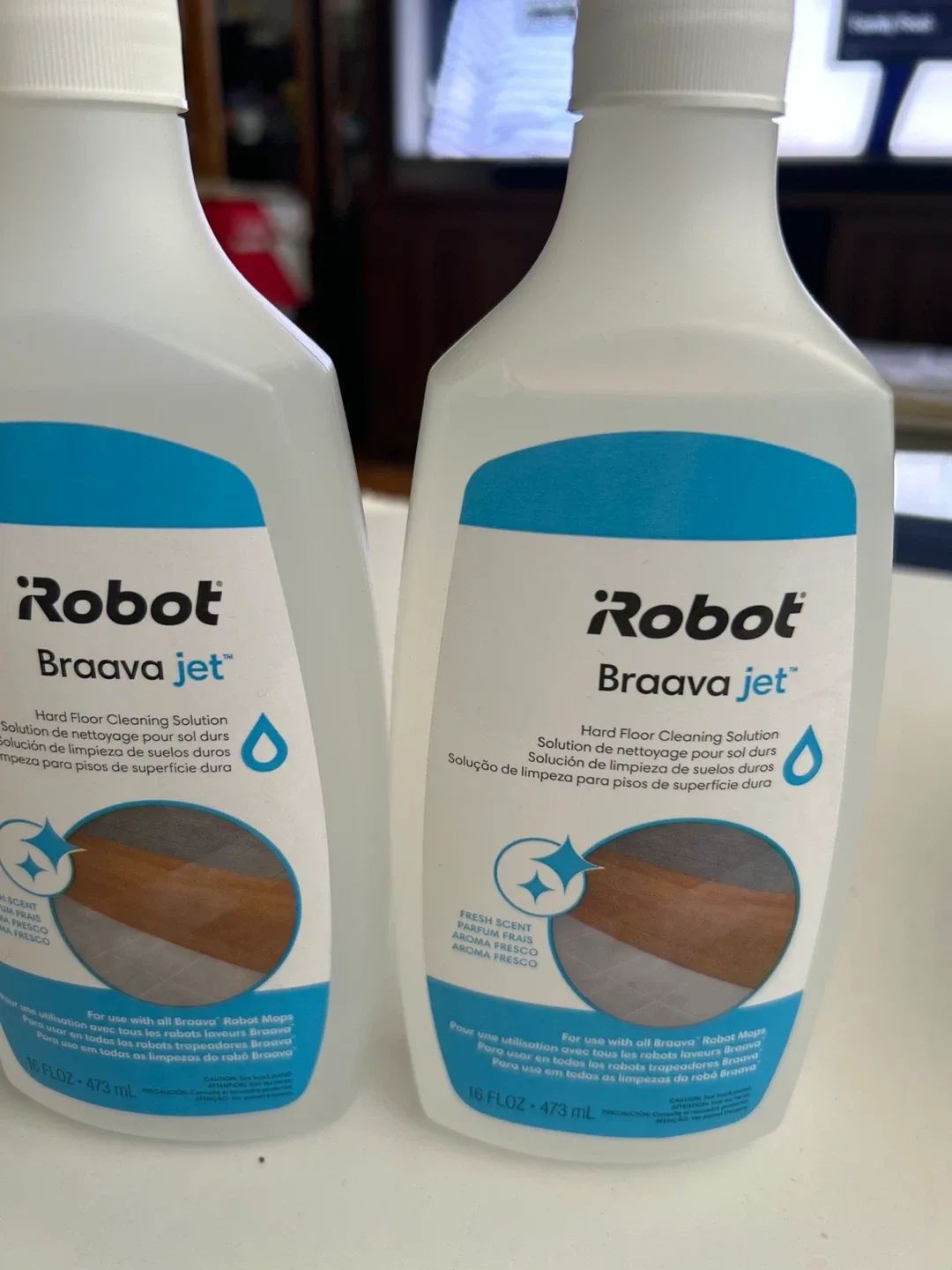 iRobot Braava Jet 240 Mopping Robot - Like New! image indicator(6)