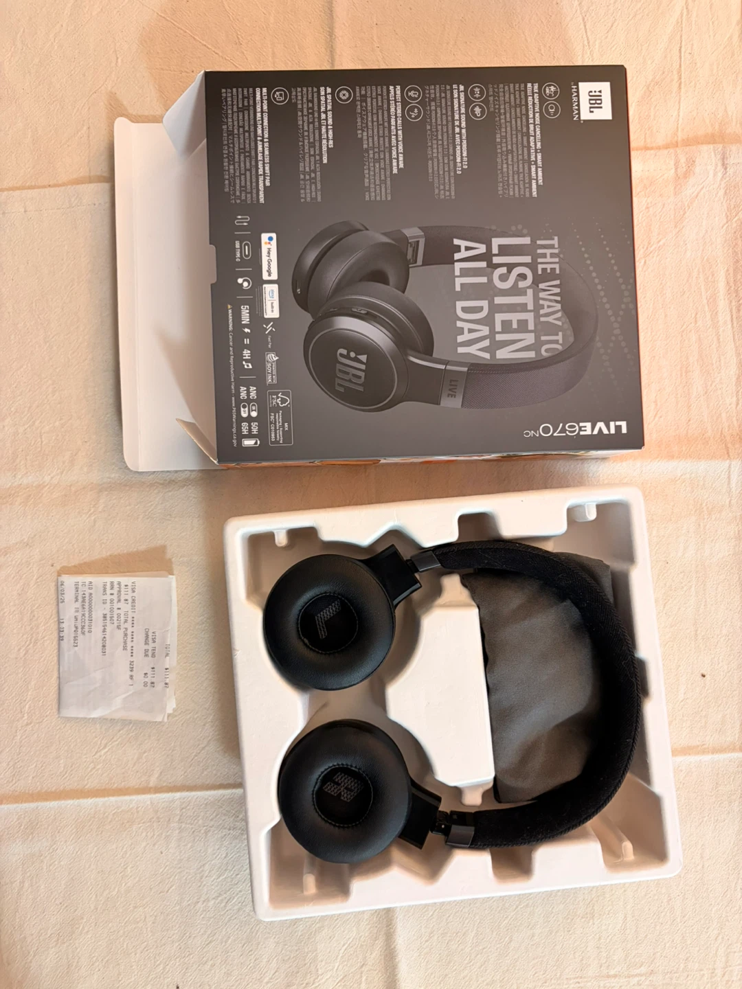 JBL LIVE670NC Noise Cancelling Headphones - New in Box!