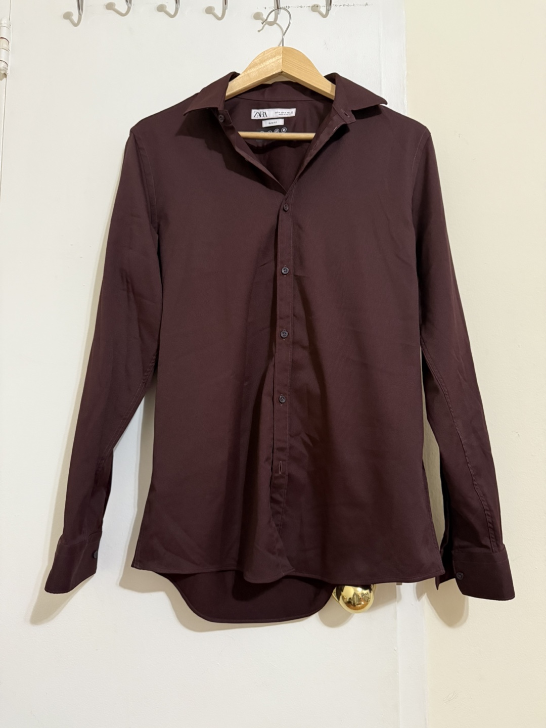 Zara Slim Fit Button Down Shirt - Size M